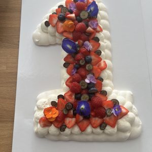 Number pavlova fruits rouges
